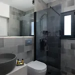 Villa Seashell - Luxury Pool Retreat - 150m *