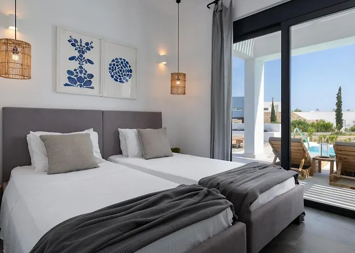 Seashell - Luxury Pool Retreat - 150m Lakhania