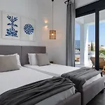 Seashell - Luxury Pool Retreat - 150m Lakhania