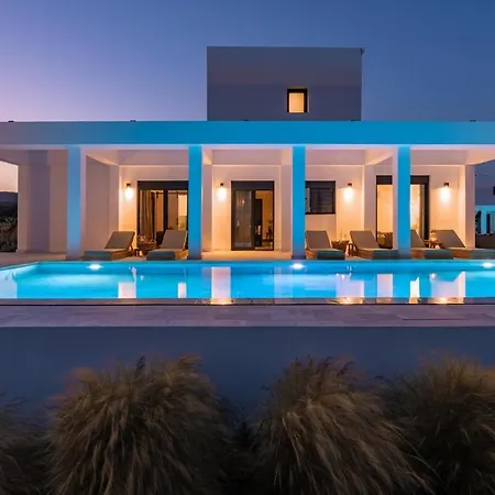 Seashell - Luxury Pool Retreat - 150m