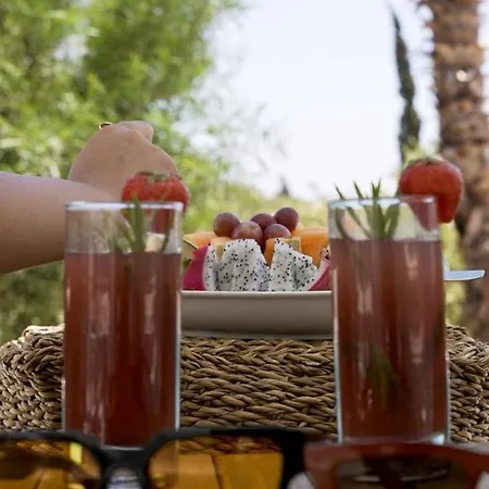 Seashell - Luxury Pool Retreat - 150m