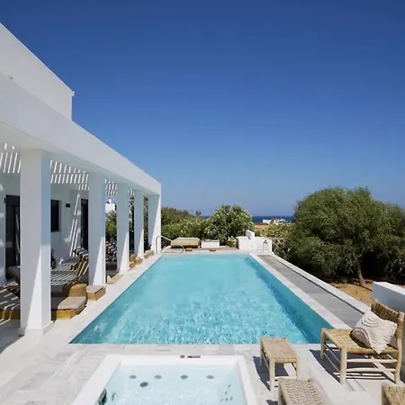 Villa Seashell - Luxury Pool Retreat - 150m