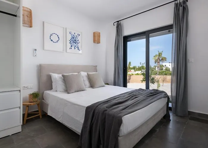 Vilă Seashell - Luxury Pool Retreat - 150m Lachania