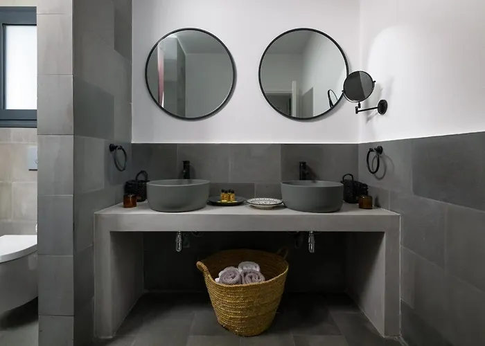 Seashell - Luxury Pool Retreat - 150m * Lachania