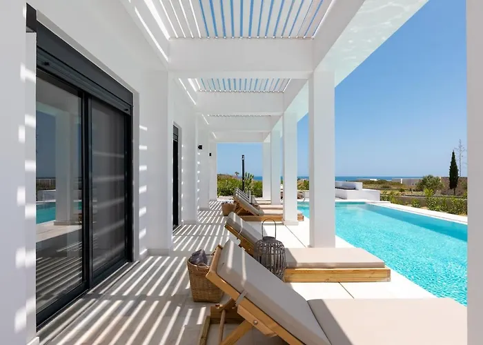Seashell - Luxury Pool Retreat - 150m Vilă Lachania