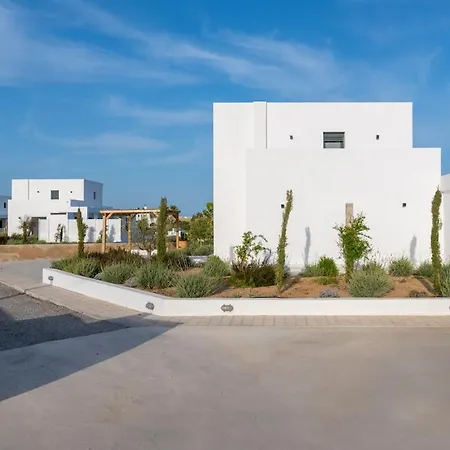 Vilă Seashell - Luxury Pool Retreat - 150m Lachania